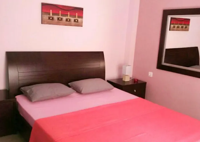 Luxury At Navarino Square Salonicco