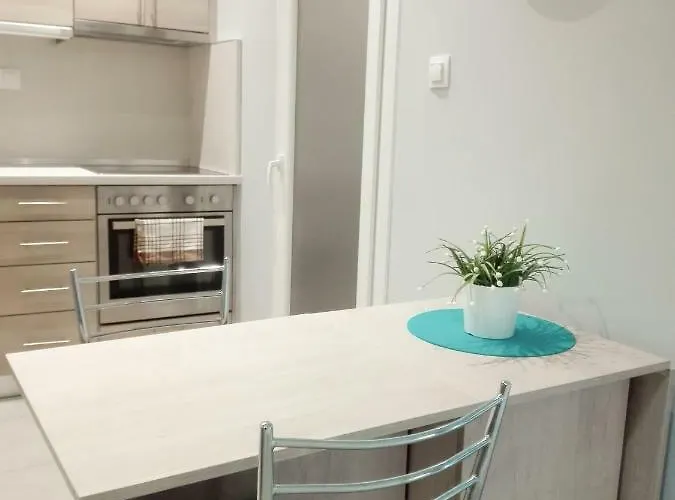 Luxury At Navarino Square *